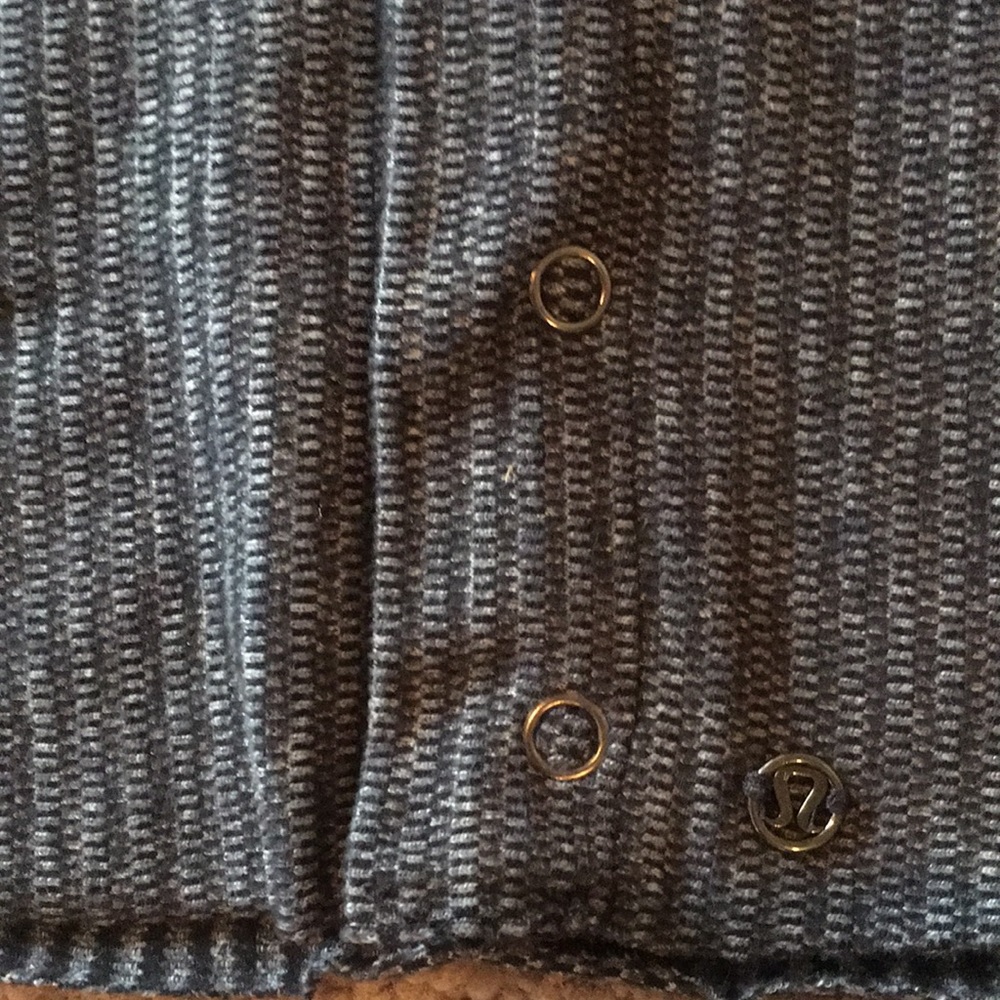 Lululemon Black/Gray Vinyasa Scarf/Wrap